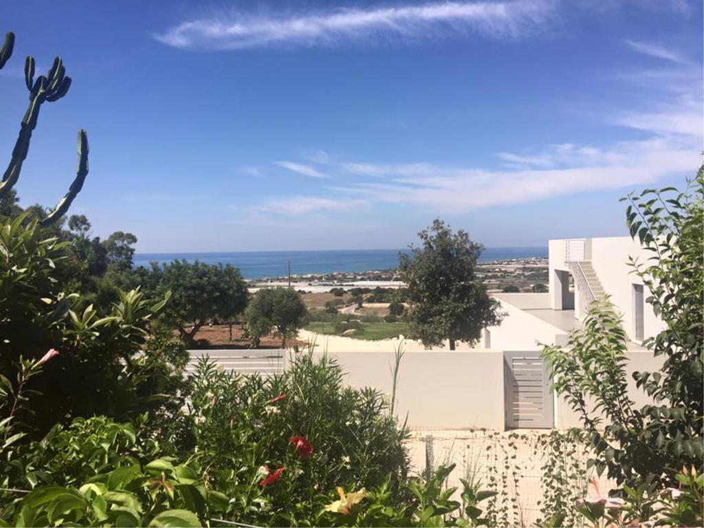 Surra Mediterranean Apartments Scicli Exteriör bild